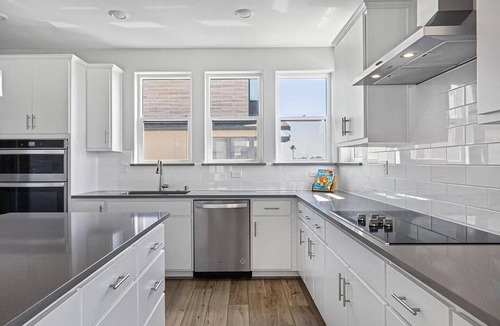 East San Mateo House | Upscale Quiet 2B2.5B 1450sqft Townhome Between SF and South Bay