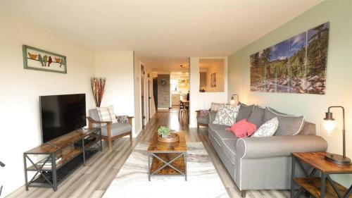 Campton House | Valley View 4 Campton White Mountain Condo With Views