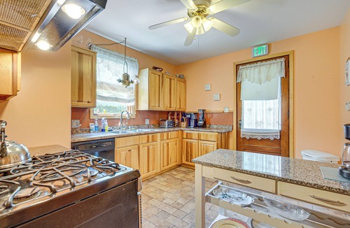 Salamanca House | Victorian Home 2 Mi to Seneca Allegany Casino!