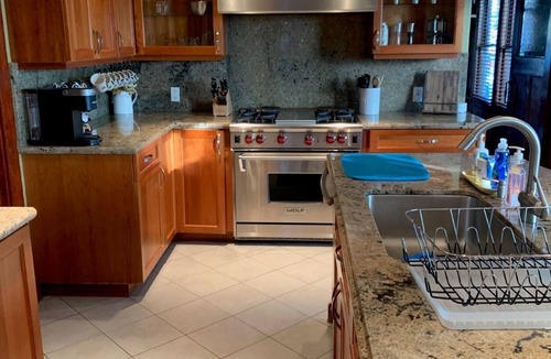 Alameda House | Vintage Vibes & Pickleball Fun - 1910 Fernside Craftsman near Pickleball Court!