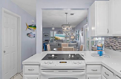 Clipper Cove House | ⛱️Walk to Beach | Steps from Neighborhood Pool | Best Nest☀️