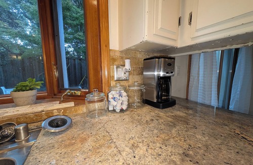Midtown House | Warm & Welcoming Haven/Pet/Tech hubs/School in Palo Alto