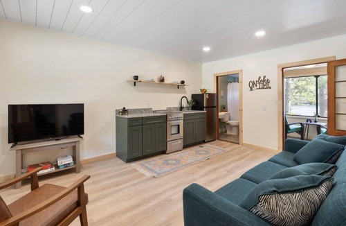 Holderness House | Waterfront 2 bed 2 bath rental (Suite 2)