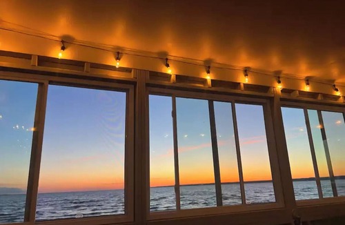 Verona Beach House | Waterfront Beach House Oneida Lake - Walkable to Park & Resort Area