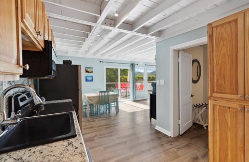 Draper House | Waterfront Cottage with Private Dock on Claytor Lake. Pet Friendly!