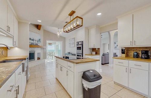 Ono Island House | Waterfront Private Dock & Hot Tub, Pet Friendly HOME with Beach/Ocean views, Grill & Wifi