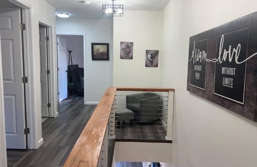 New Paltz House | Welcome to New Paltz. Charming 3-bedroom house with AC, WIFI,