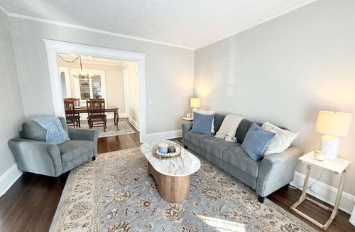 West Hartford Apartment | West Hartford Center: Cozy New England Apartment