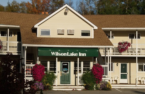 Dryden Apartment | Wilson Lake Inn Waterfront Stay | Kayaks, Canoes, WiFi & Lake Views