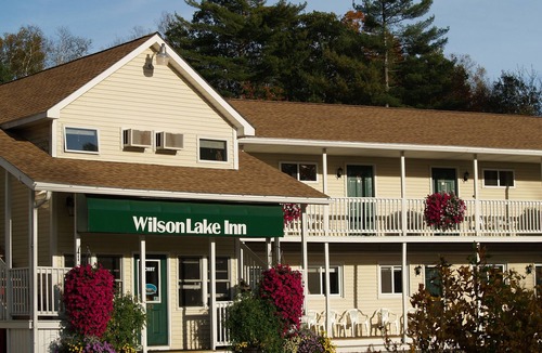 Dryden Apartment | Wilson Lake Waterfront Inn | Kayak & Canoe, Lake Views, WiFi & Porch