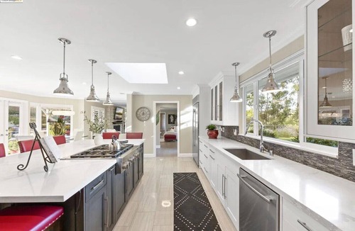 Chabot Park House | Wonderful 4-bedroom house in cool Oakland with plenty of space