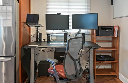 San Jose House | Work and Gym Hideaway