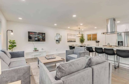 Belvedere Park House | Work-ready Decatur home, sleeps 12