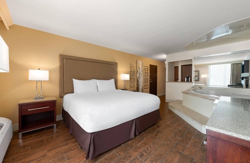 North Little Rock Hotel | Wyndham Riverfront Little Rock