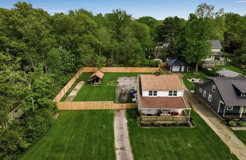 Lake Erie Beach Cottage | "Your House Too"