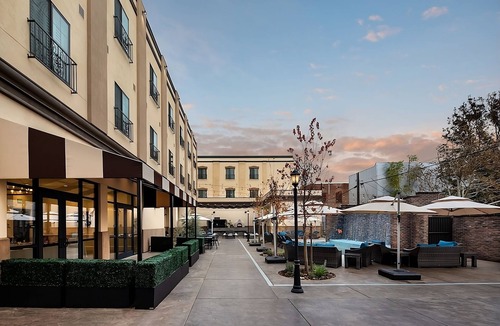 Winters Hotel | Your Relaxing Getaway Awaits! 3 Comfortable Units, Pets Allowed, Free Parking!