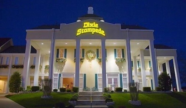 1 Bedroom Grand Villa in Westgate Branson Woods Resort-fully equipped kitchen