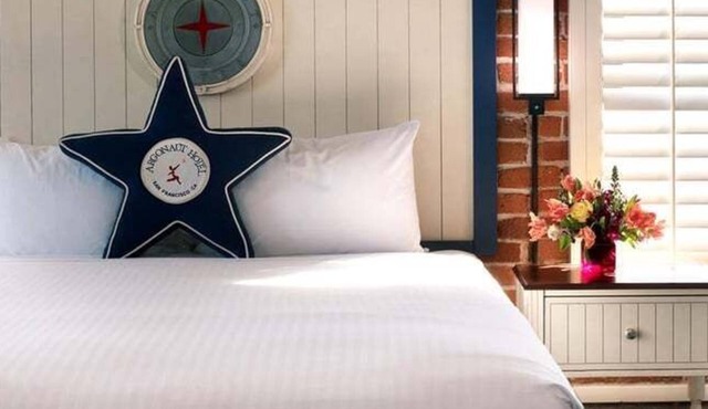 1-Bedroom Suite at a 4.5⭐️ Hotel