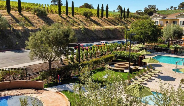 2 Bedroom Lockoff, Sleeps 8, at Vino Bello Resort, Napa!