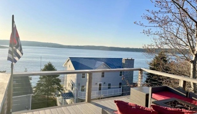 2 bedroom w/expansive water views