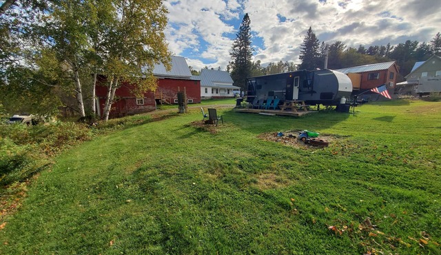 27ft Nightly Rental RV in Sylvester Farm Campground and Cabins.