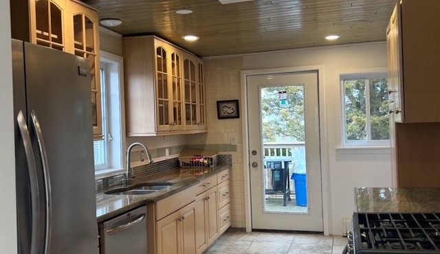 2BR Lindenhurst Ryder Cup Rental Prime location! in Lindenhurst