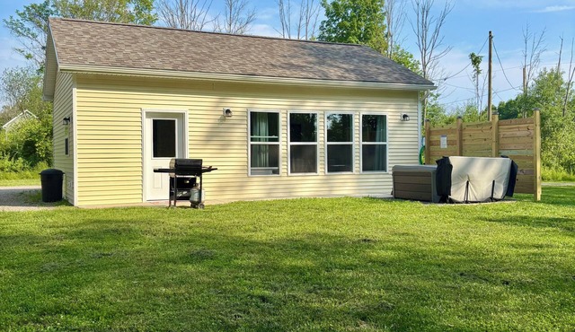 2BR Tiny House - Hot Tub – Near Salmon River