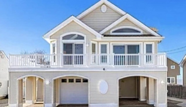 3 bedroom accommodation in Beach Haven Gardens