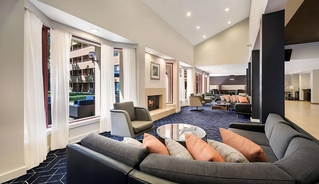 3 Budget-Friendly Units! Pet-Friendly, Close to The Tech Museum of Innovation