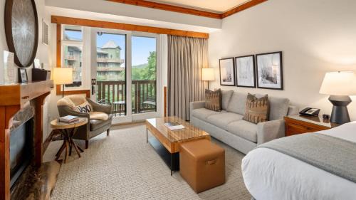 345 Studio Spruce Peak Lodge at Stowe Mt Resort Sleeps 4