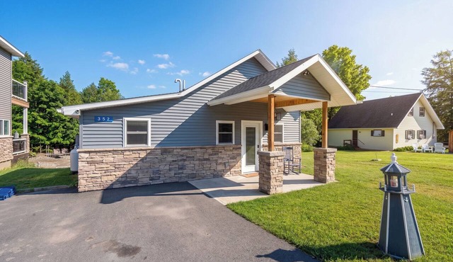 5 Min to Colgate, Sleeps 8, Welcome Wine
