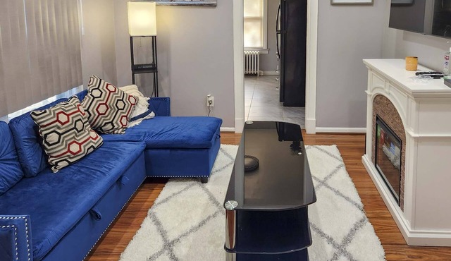 8 Mi to MetLife Stadium: Pet-Friendly Home w/Yard