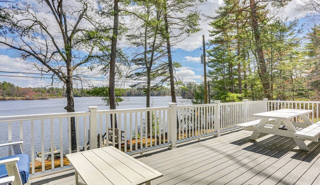 A-Frame Waterfront Escape on Lochada Lake