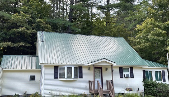 Adirondack Creekside Cottage-Sportmen’s Delight