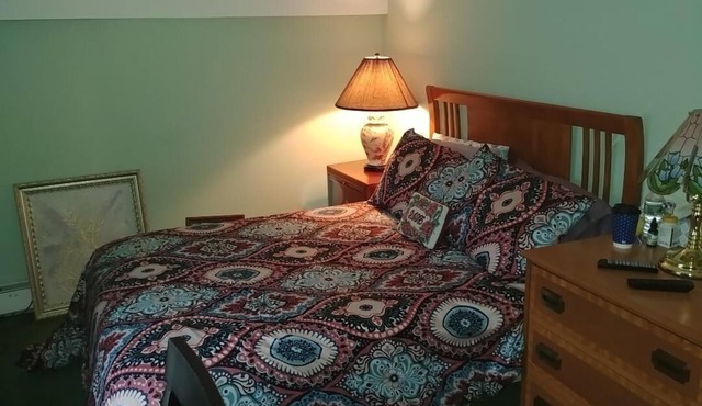 Adorable 2-bedroom bed & breakfast in fantastic Ossining location