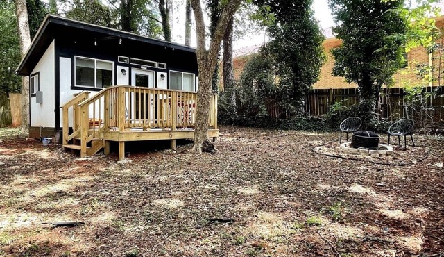An Alice in Wonderland Themed Tiny Home, Fully-Fenced & Pet-Friendly