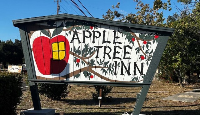Apple Tree Inn