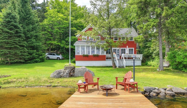 Authentic 1912 Adirondack Lake Camp w/Fire Pit