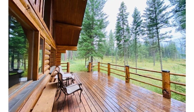 "Back Roads, Solitude, Private Cabin with views!"