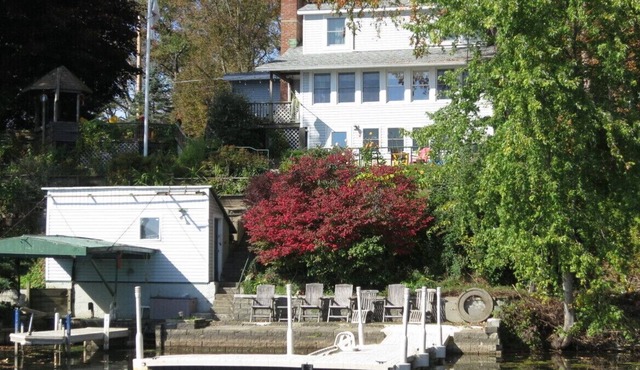 Barb's Lakeside - Goodyear Lake - Close to all tournaments, kayaks & game room.