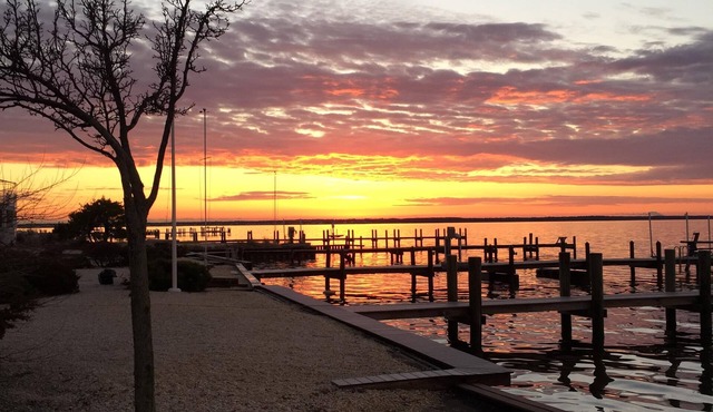 Bayfront, Spacious 5 Bedroom Home With Beautiful Views. in Lavallette