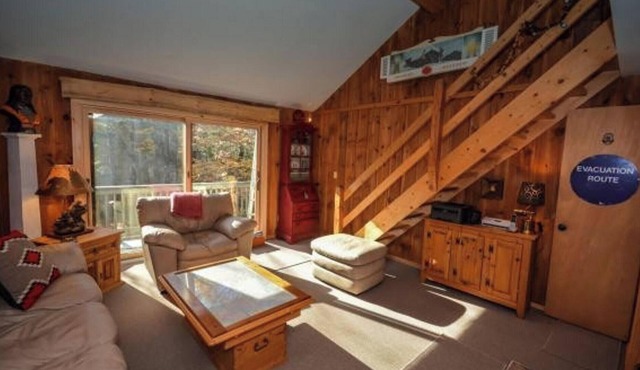 Bear's Den - Mount Snow Townhome - w/Heated Pool! in West Dover