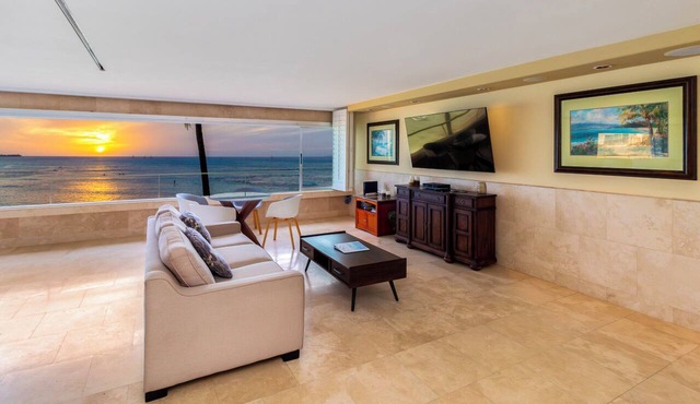 Beautiful corner unit on the Gold Coast!