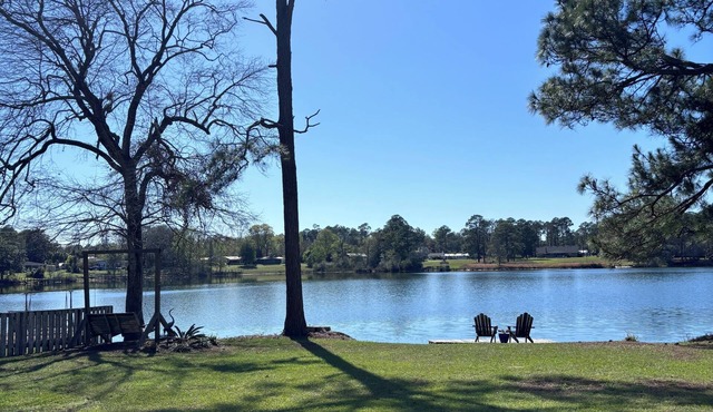 Beautiful lake front home in historic DeFuniak Springs!