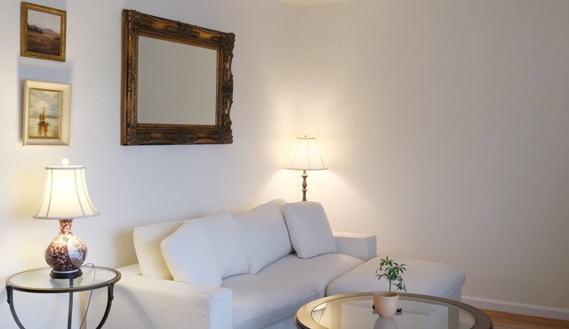 Beautiful Light Filled Spacious 1 Bedroom with Private Deck