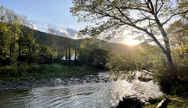Beautiful RV on the Esopus Creek EARLY SEASON SPECIAL! 199/NIGHT IN MAY-JUNE