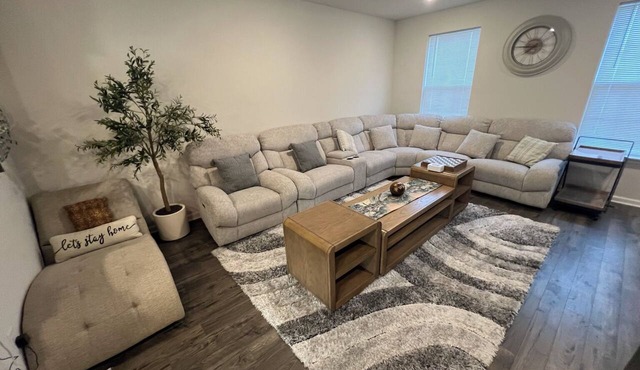 Beautiful Townhouse 4 bedroom 3 bathroom in Fogelsville PA