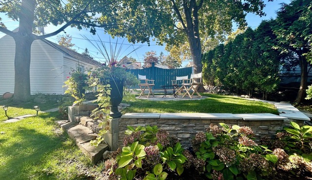 Beautiful updated home - best downtown neighborhood - walk to everything