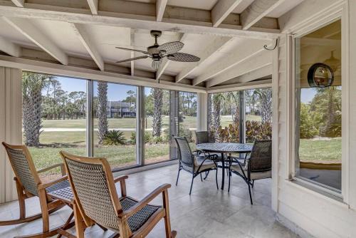 Belle Vue - Modern condo near beach w golf views