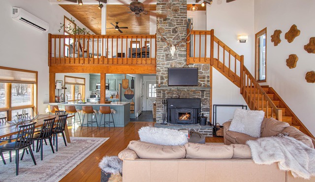 Bluebird Cabin, Tranquil, private 5 acre property, in the heart of the Catskills